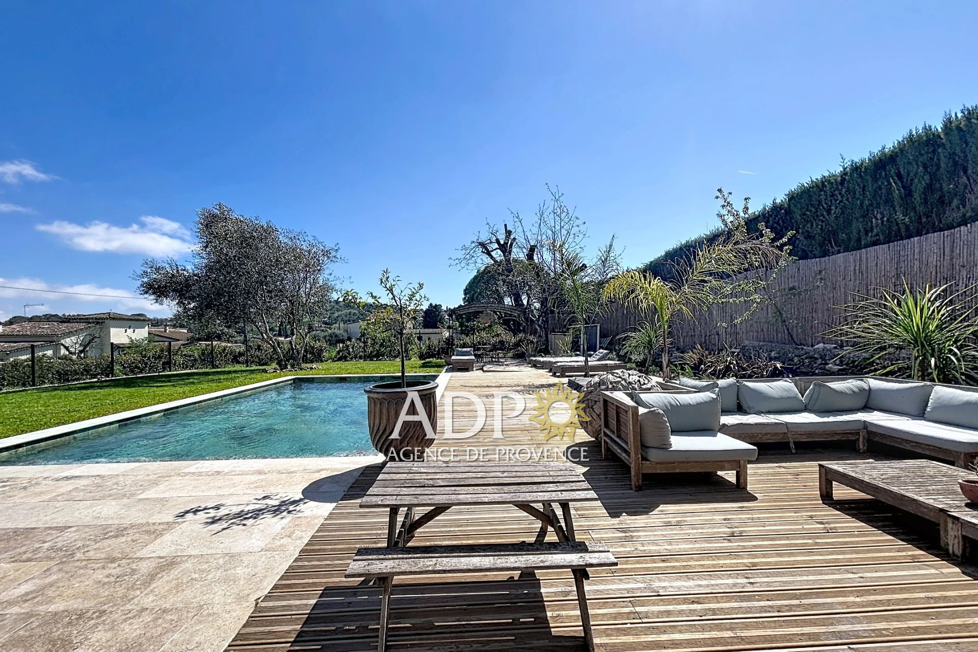 Maison 6 pièces 132 m² · à Grasse · 132 m² · 990 000 €
