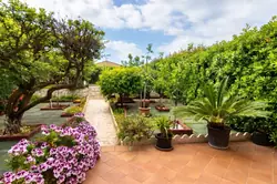 Maison 4 pièces 105 m² · à Saint-Laurent-du-Var · 105 m² · 595 000 €