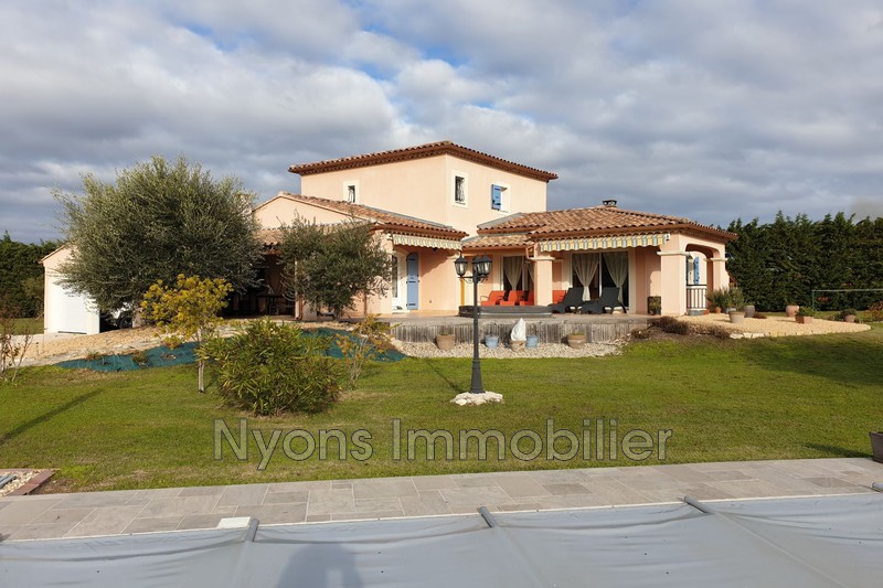 Maison A Vendre En Drome 500000 Nyons Immobilier
