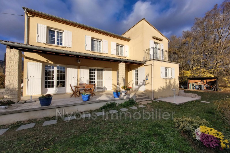 Photo Villa La Motte-Chalancon   achat villa  4 chambres   119&nbsp;m&sup2;