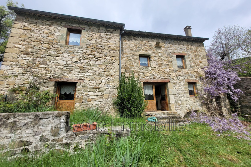 Vente ferme La Motte-Chalancon  