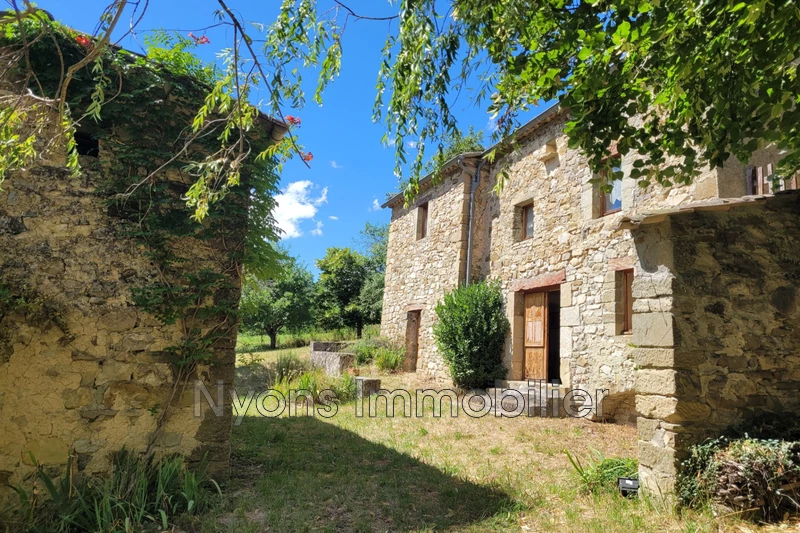Vente ferme La Motte-Chalancon  