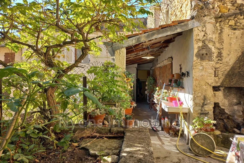 Photo Appartement Nyons   achat appartement  3 pièces   89&nbsp;m&sup2;