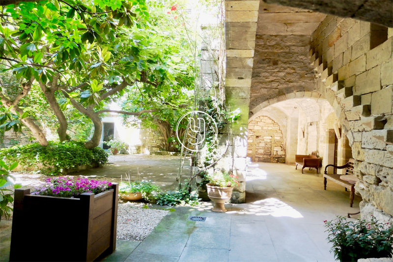 Photo Château Uzès achat château 10 chambres 770 m²