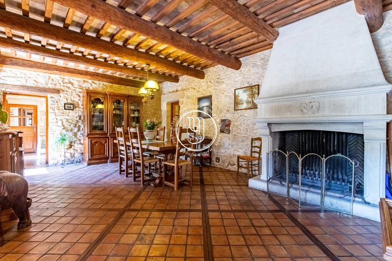 Vente mas Uzès  