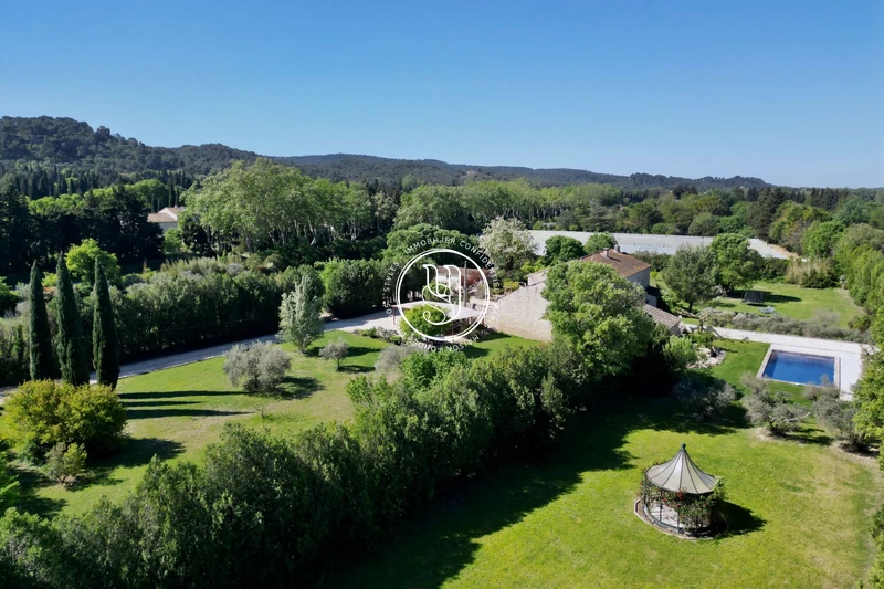Vente mas Saint-Etienne-du-Grès  