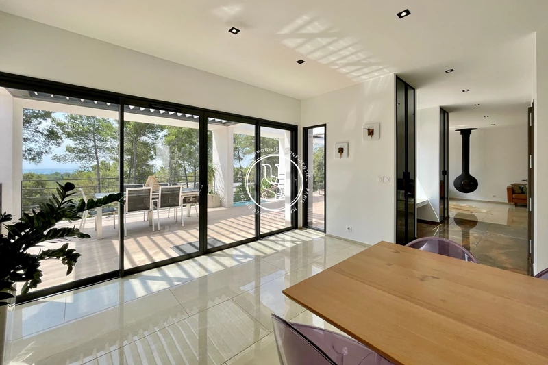 Vente villa contemporaine Nîmes  