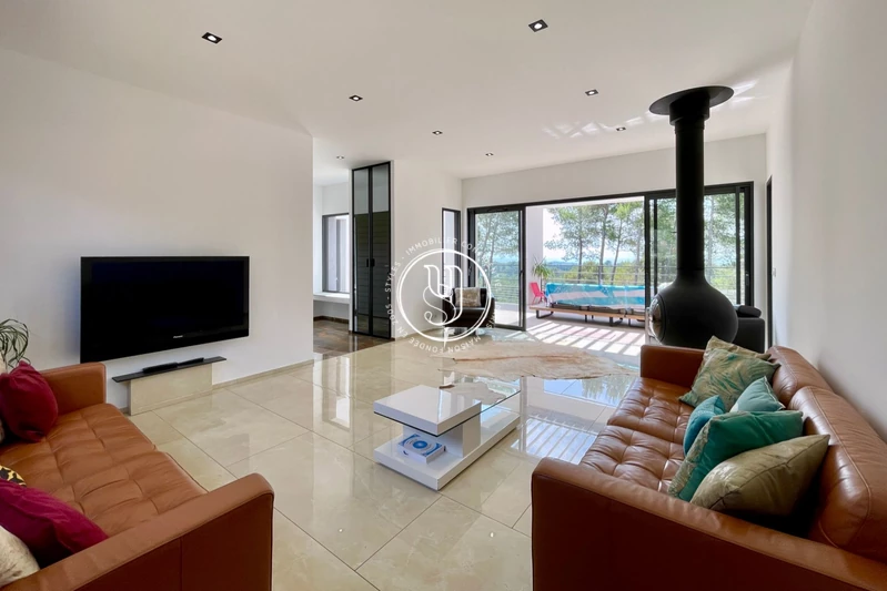 Vente villa contemporaine Nîmes  