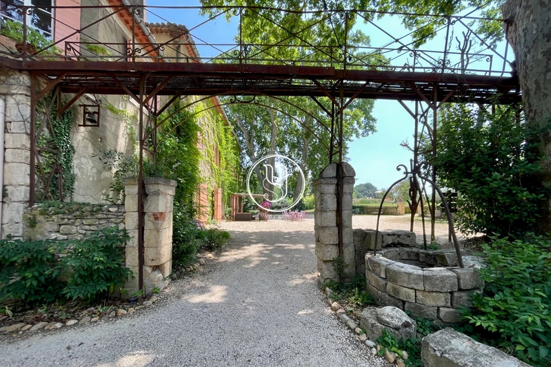 Vente château Villeneuve-lès-Avignon Vente château Villeneuve-lès-Avignon