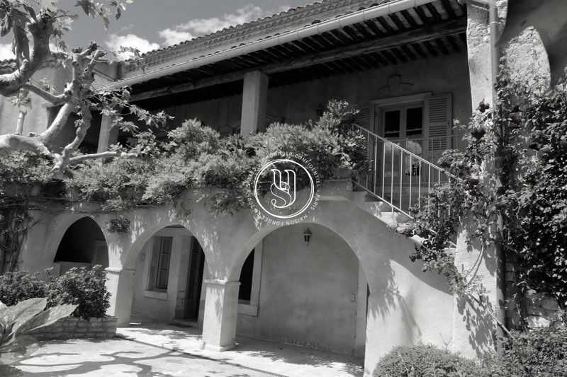 Photo Maison Uzès achat maison 5 chambres 370 m²