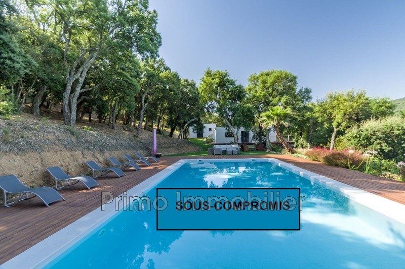 Photo Villa Le Plan-de-la-Tour achat villa 6 chambres 240 m²