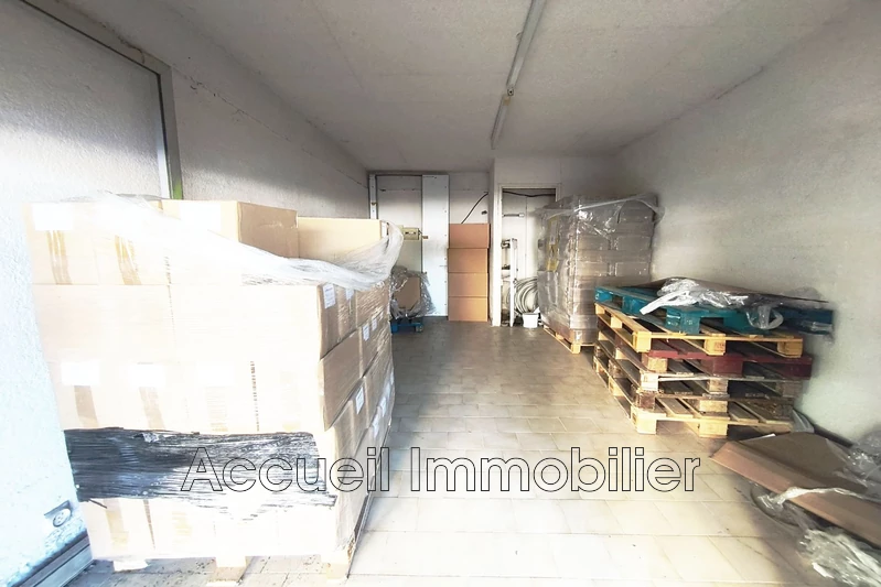 Photo Local commercial Le Grau-du-Roi Centre-ville,  Professionnel local commercial   25&nbsp;m&sup2;