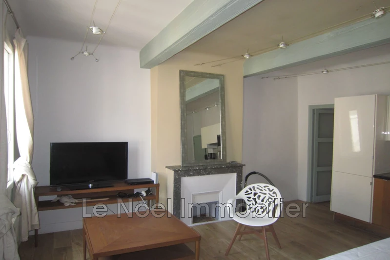 Photo Appartement Aix-en-Provence Centre-ville,  Location appartement  2 pièces   43 m²