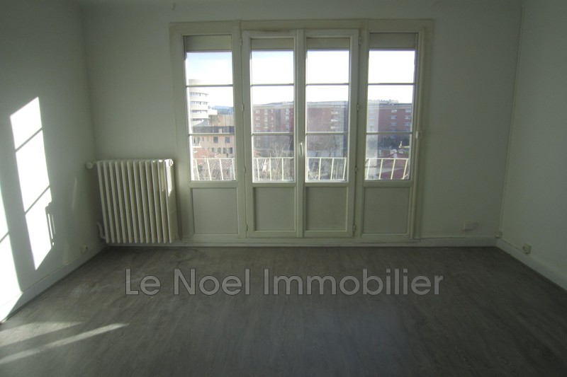 Photo Appartement Aix-en-Provence Centre-ville, Location appartement 4 pièces 67 m²