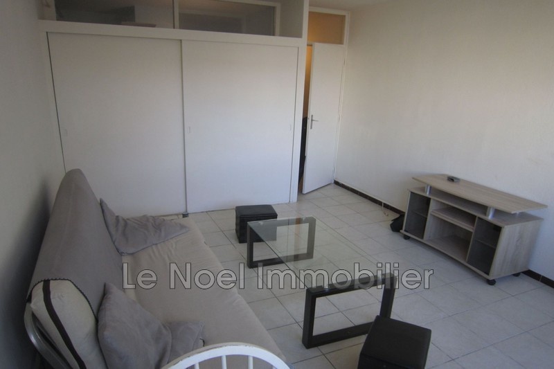 Photo Appartement Aix-en-Provence Location appartement 1 pièce 23 m²