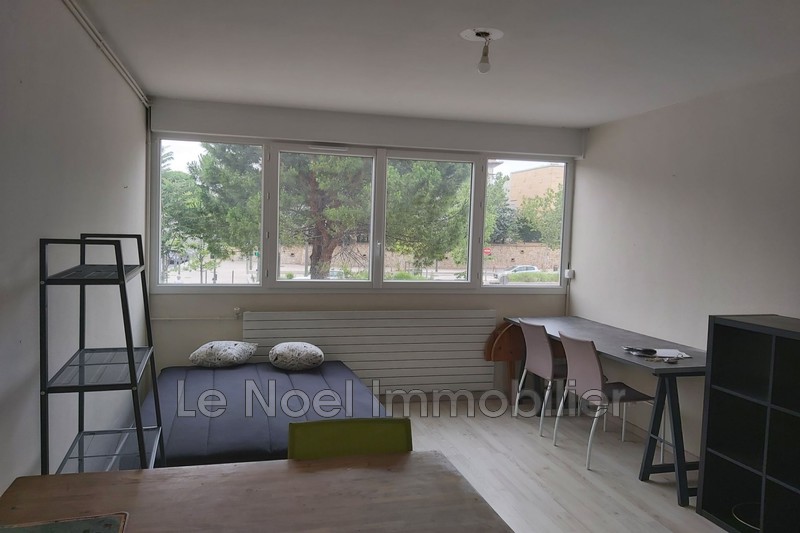 Photo Appartement Aix-en-Provence  Location appartement  1 pièce   24&nbsp;m&sup2;