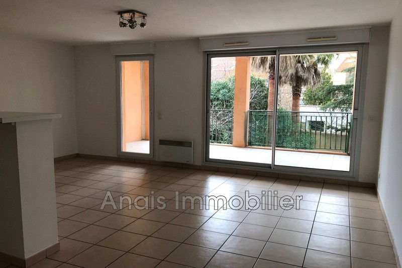 Photo n°1 - Location appartement Cogolin 83310 - 1 060 €