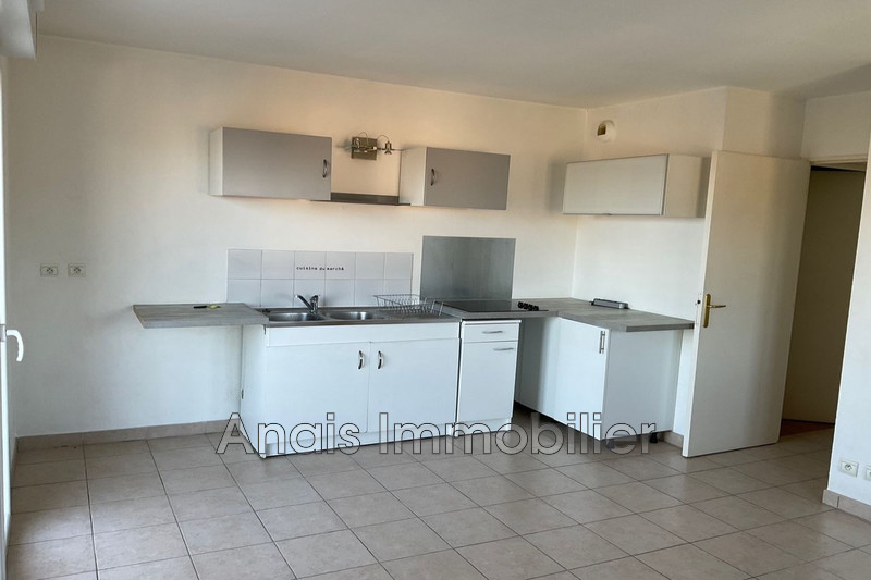 Photo n°2 - Location appartement Cogolin 83310 - 750 €