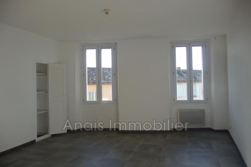 Photo Appartement Cogolin Centre-ville, Location appartement 3 pièces 56 m²