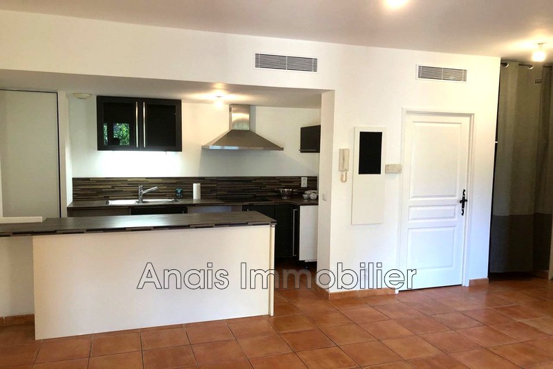Photo Appartement La Môle   achat appartement  2 pièces   49&nbsp;m&sup2;