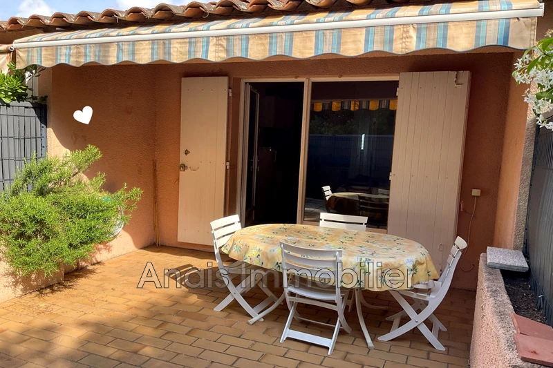 Photo Appartement Cogolin   achat appartement  2 pièces   26&nbsp;m&sup2;