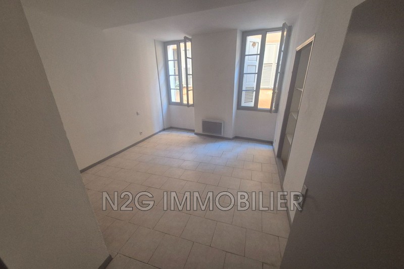 Appartement Grasse  Location appartement  2 pièces   49&nbsp;m&sup2;