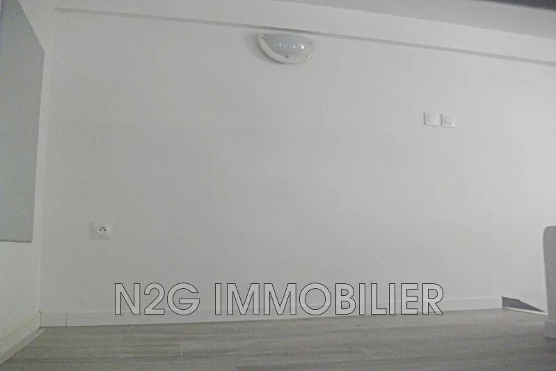 Location appartement Grasse  