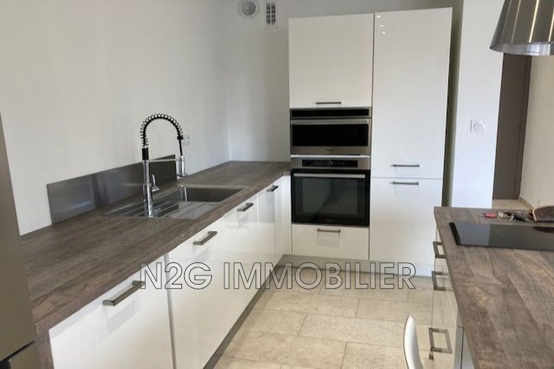 Photo Appartement Le Cannet Centre-ville, Location appartement 2 pièces 54 m²