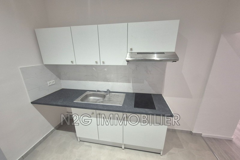 Location appartement Grasse  