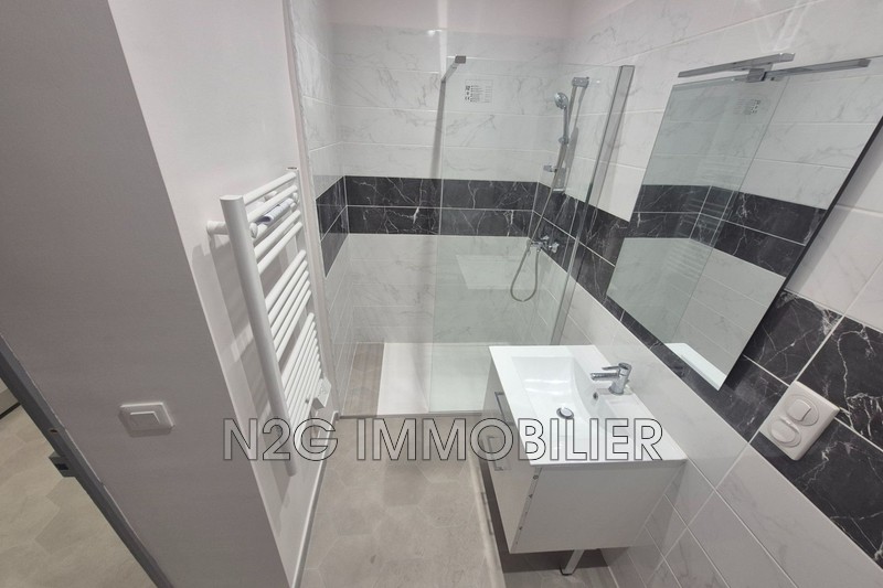 Location appartement Grasse  