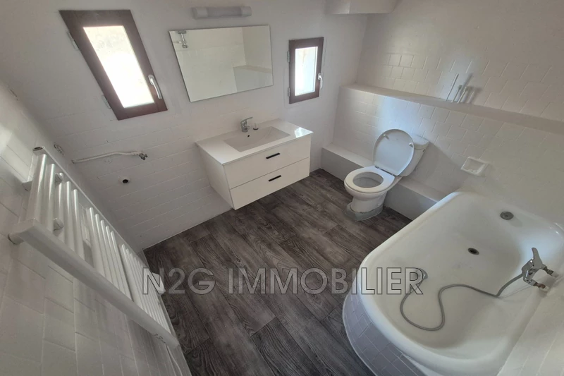Location appartement Grasse  