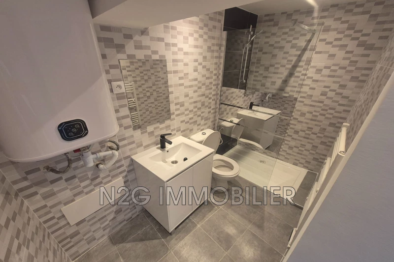 Location appartement Grasse  