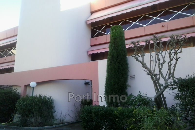 Photo Apartment Villeneuve-Loubet Plage, Rentals apartment 1 room 30 m²
