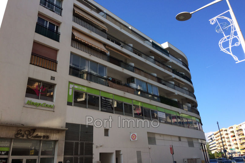 Photo Apartment Cagnes-sur-Mer Le cros, Rentals apartment 1 room 30 m²