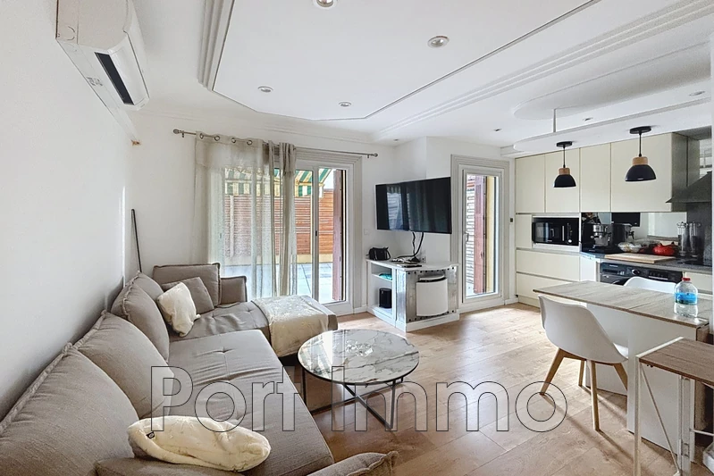 Photo Appartement Cagnes-sur-Mer Centre-ville,  Location appartement  2 pièces   40&nbsp;m&sup2;