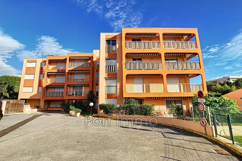 vente Garage box fermé Cagnes-sur-mer Vespins Box fermé Cagnes-sur-Mer Vespins, Location box fermé