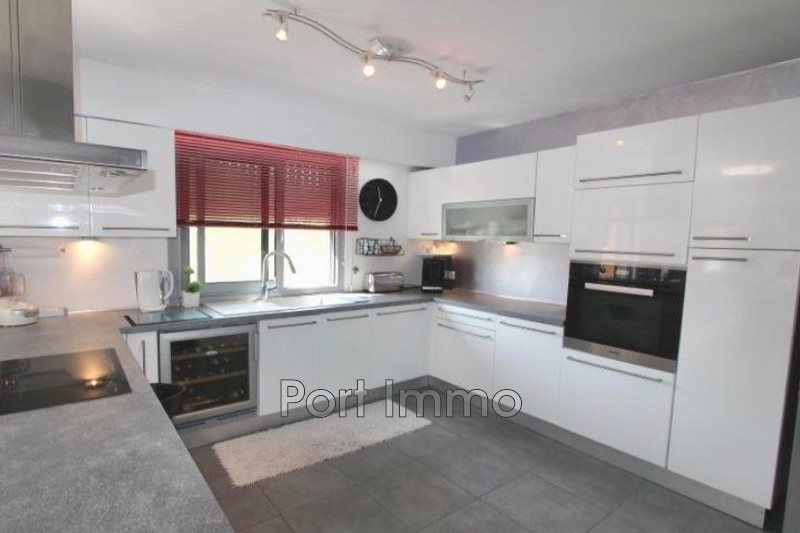 Photo Appartement Cagnes-sur-Mer Location appartement 3 pièces 82 m²
