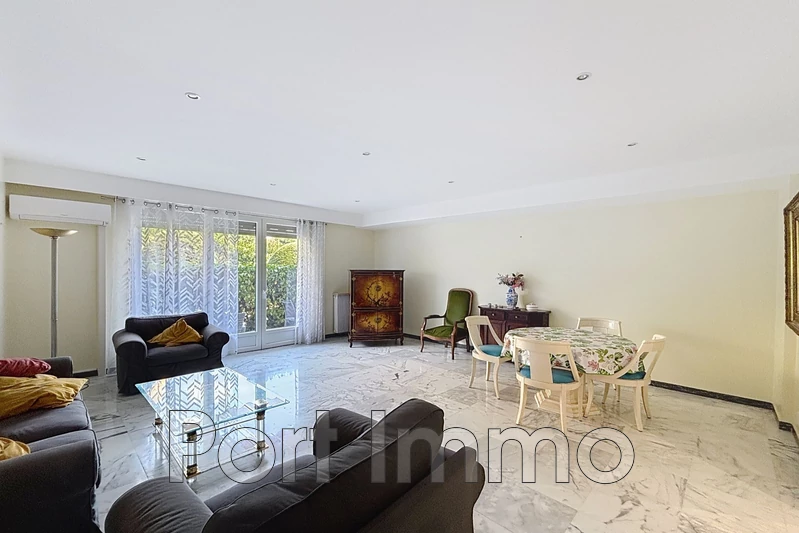vente appartement meublé Cagnes-sur-mer Hippodrome-pinède Appartement meublé Cagnes-sur-Mer Hippodrome-pinède, Location appartement meublé 4 pièces 122 m²