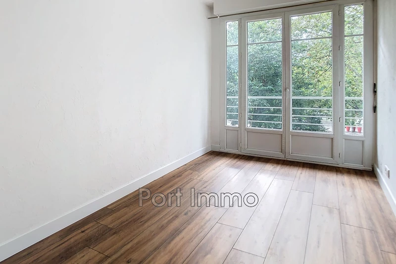 Professionnel bureau Cagnes-sur-Mer  