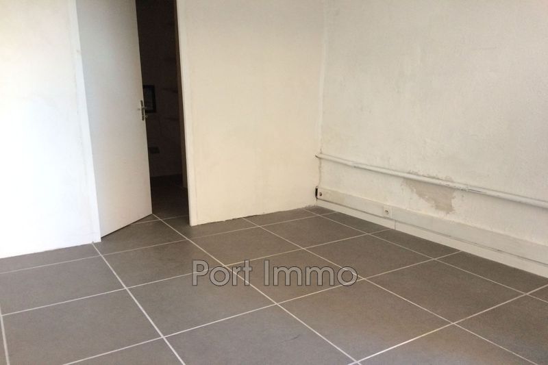 vente Location local commercial boutique Vence Centre-ville Boutique Vence Centre-ville, Professionnel boutique 39 m²