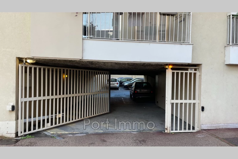 Photo Garage Cagnes-sur-Mer Gare, achat garage