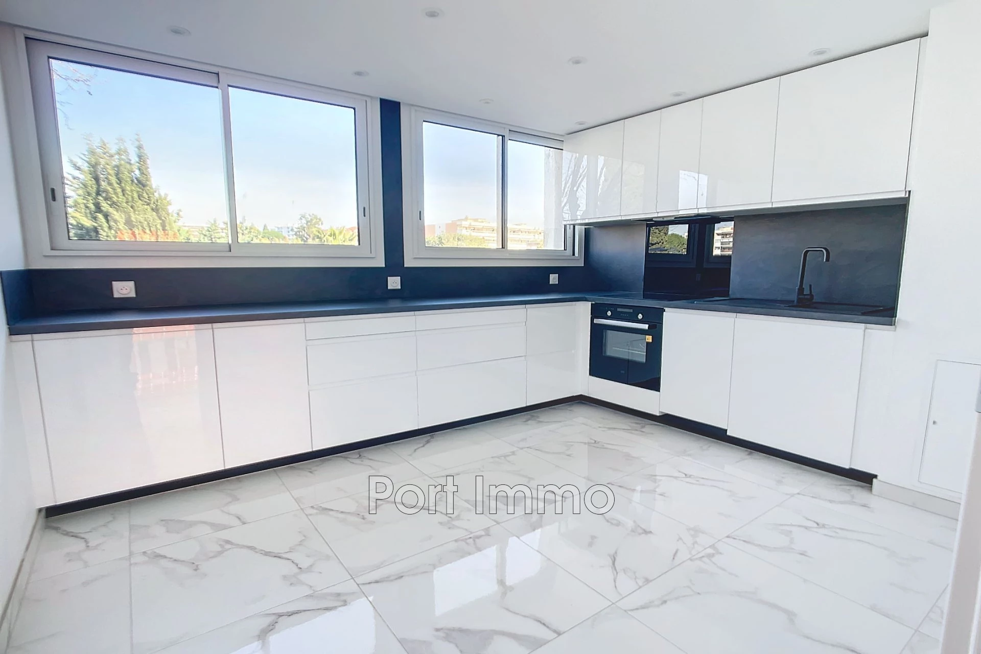 Appartement 4 pièces 122 m² · à Cagnes-sur-Mer · 122 m² · 595 000 €