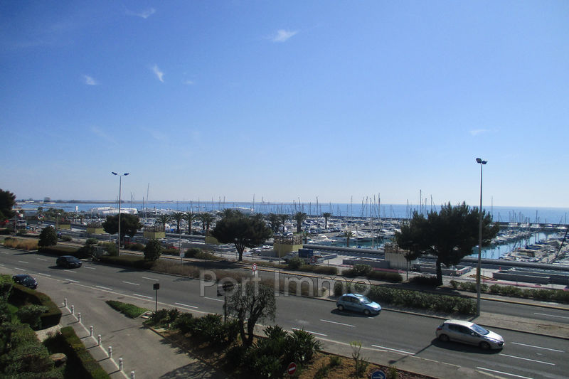 Photo Appartement Saint-Laurent-du-Var Bord de mer, achat appartement 1 pièce 30 m²