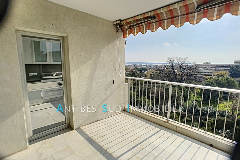 Photo Apartment Golfe-Juan Proche centre et mer,   to buy apartment  2 rooms   51&nbsp;m&sup2;