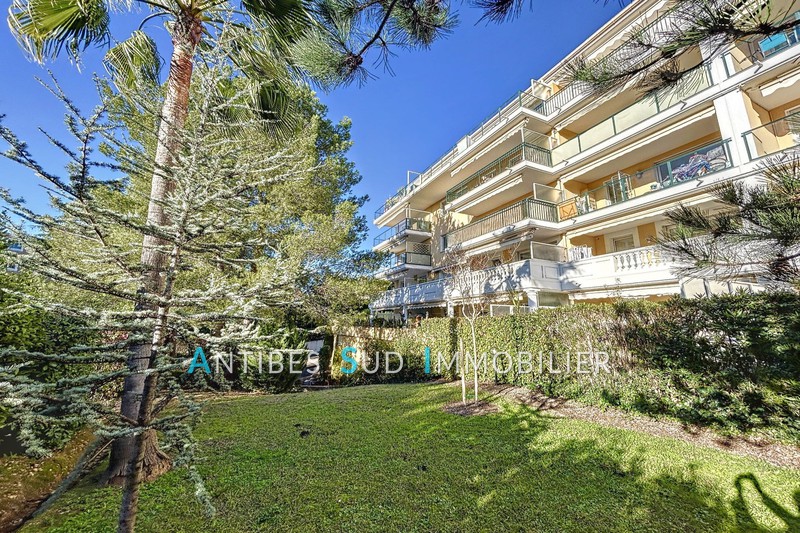 Photo Apartment Antibes Les combes,   to buy apartment  3 rooms   60&nbsp;m&sup2;