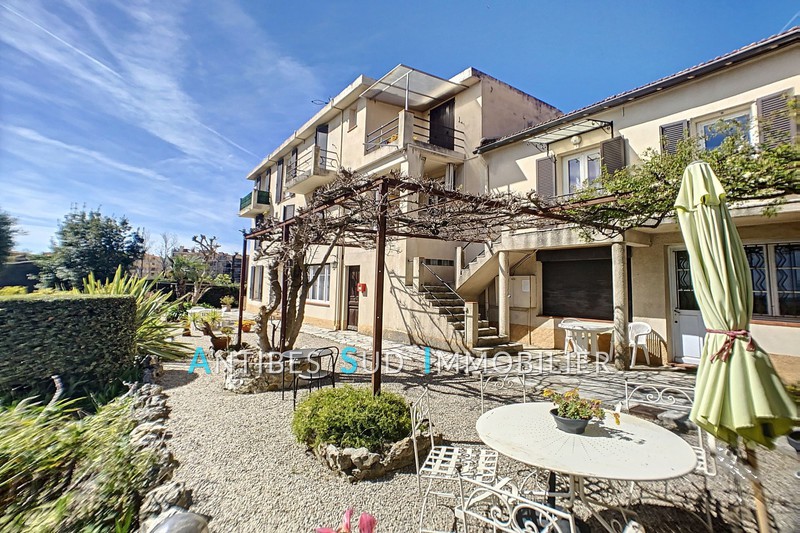 Villa Vence Proche centre et vieille ville,   to buy villa  11 rooms   259&nbsp;m&sup2;