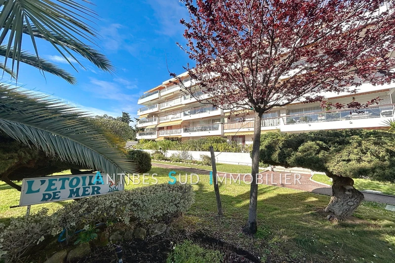 appartement  3 pièces  Golfe-Juan Proche centre et plages  69 m² -   