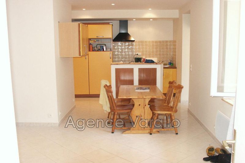 Photo Appartement Antibes Vieil antibes, Location appartement 2 pièces 39 m²
