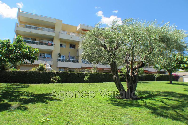 Appartement Antibes Breguieres,  Location appartement  1 pièce   23&nbsp;m&sup2;