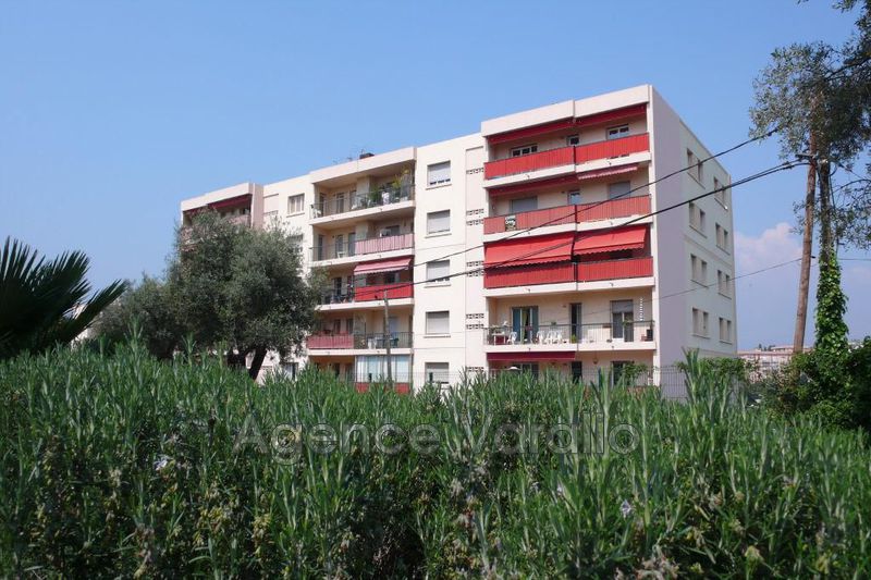 Photo Appartement Antibes Croix rouge, Location appartement 2 pièces 52 m²